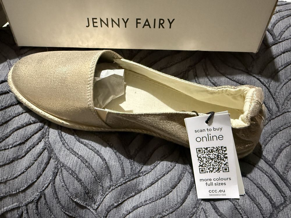 Чисто нови обувки Jenny Fairy
