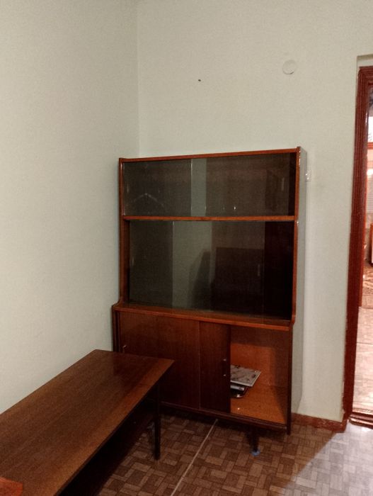 Книжный шкаф чистое дерево