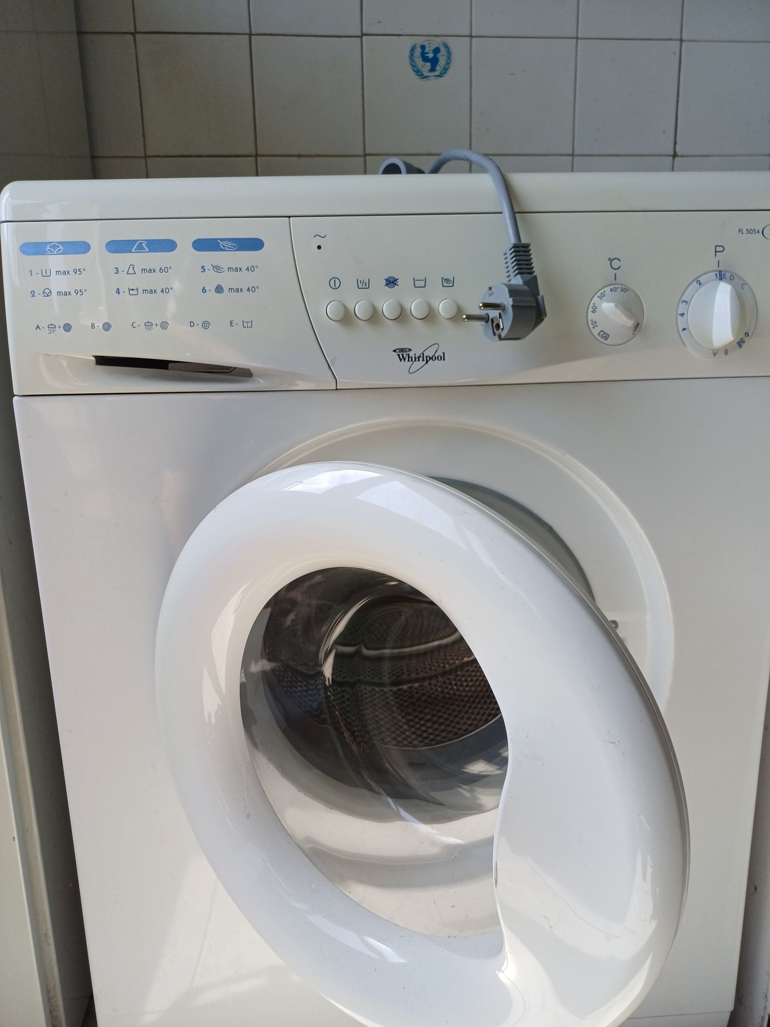Пералня WHIRLPOOL FL5054
