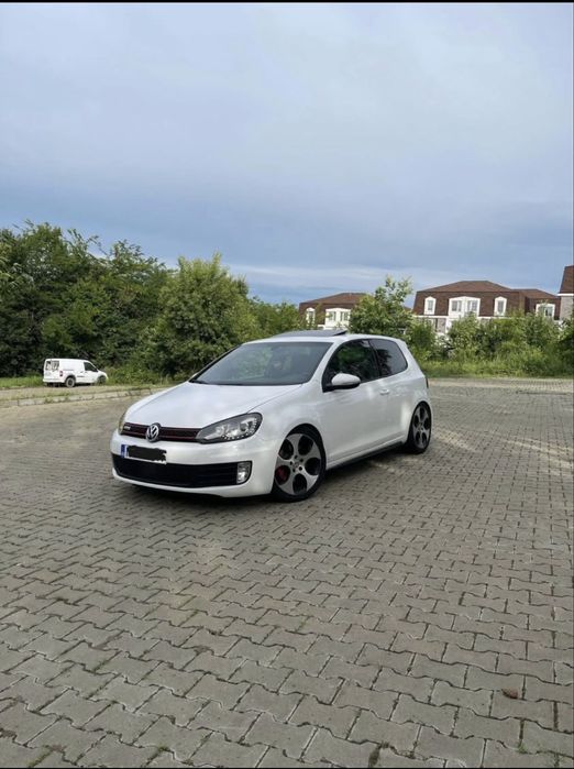 Volkswagen Golf 6 GTI *296 cai*