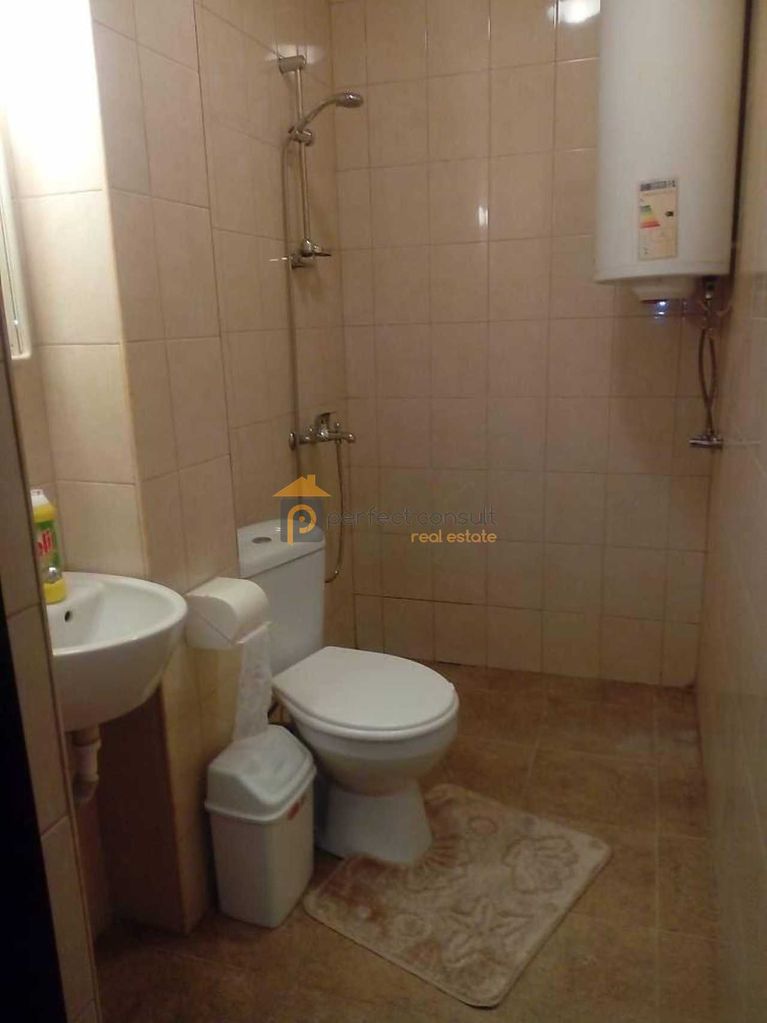 Дава се под наем Едностаен апартамент в Пловдив, Южен - 35 кв.м за 220 € - Снимка #6