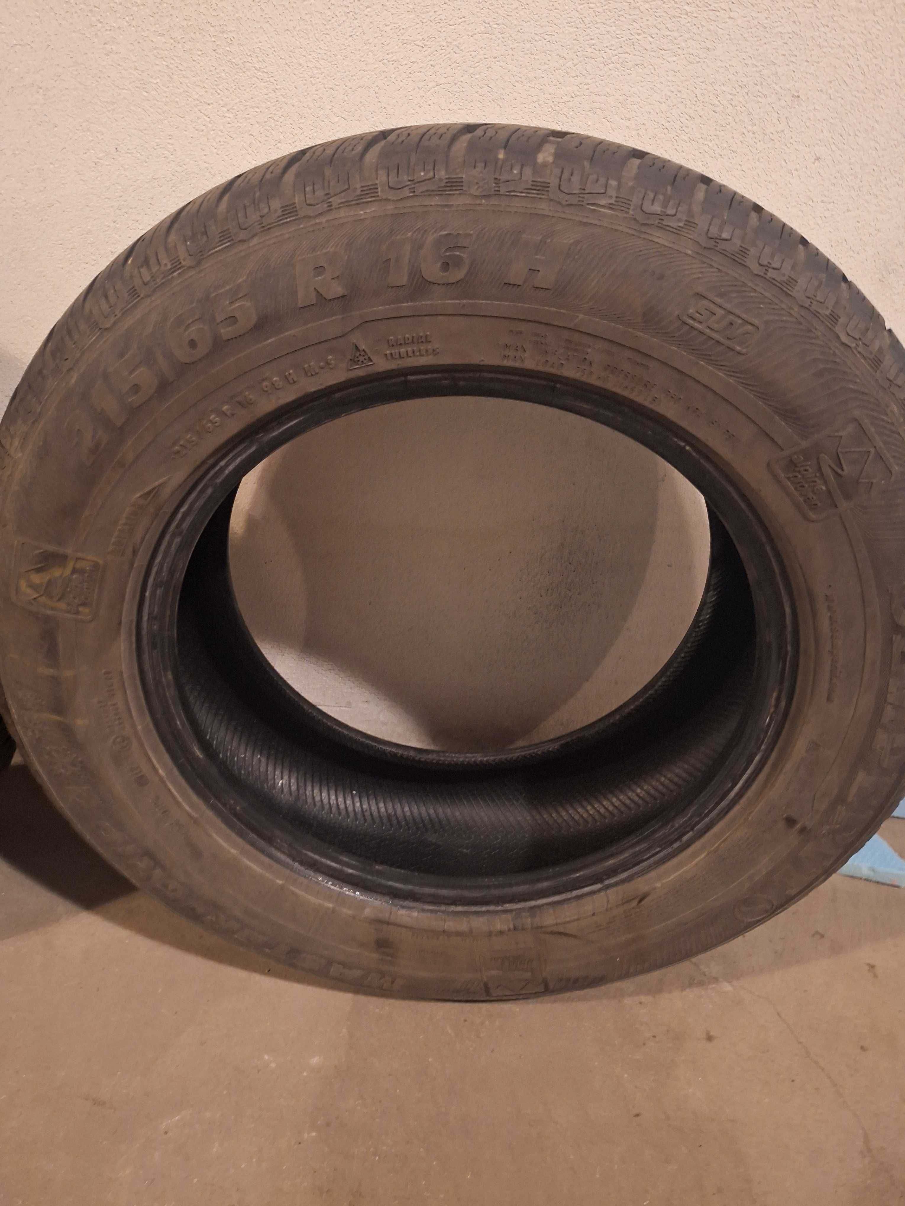 4бр. Зимни гуми 215 65 R16 H