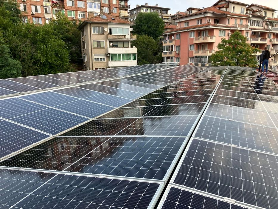 Почистване на соларни централи