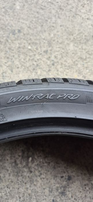 4 anvelope iarna ca si noi Vredestein 275/35/22,dot 2023.Pret/bucata