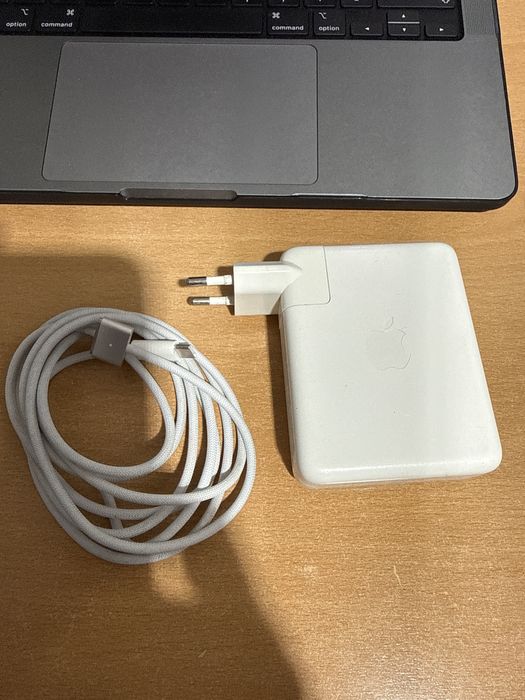 Incarcator Macbook MagSafe3 140W