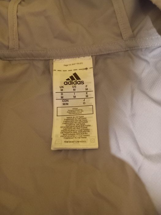 Оригинална горница ветровка adidas ,размер-М