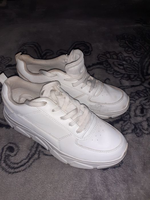 Adidasi Graceland albi