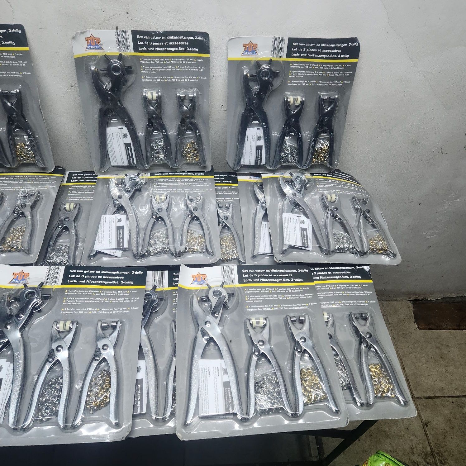 Lot 15 seturi de clești de capsat și găurit curele