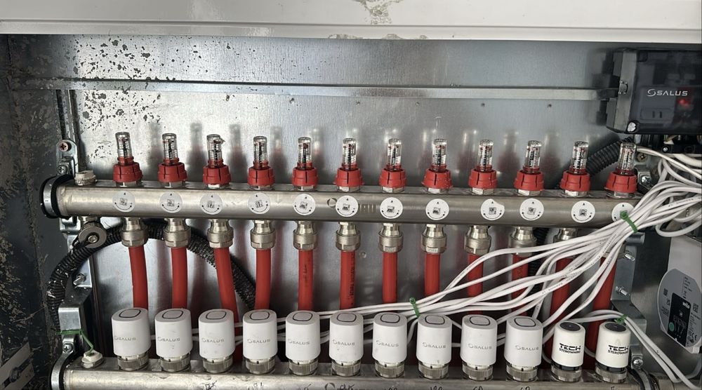 Executam lucrari de instalatii de incalzire : pardosea, calorifere