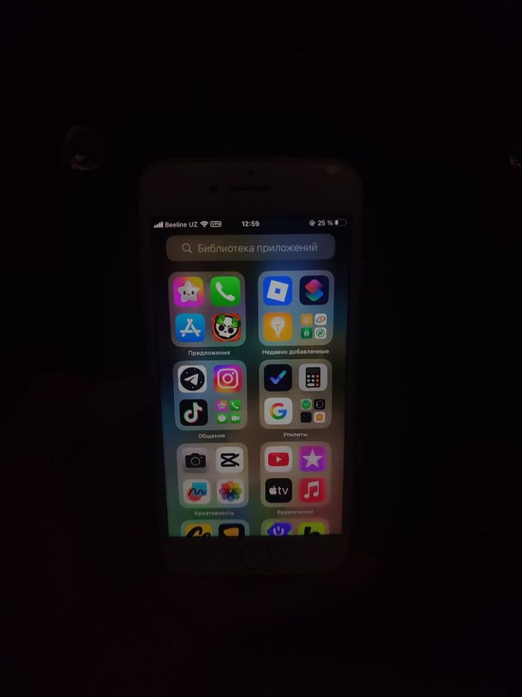 продаю свой телефон Iphone 8