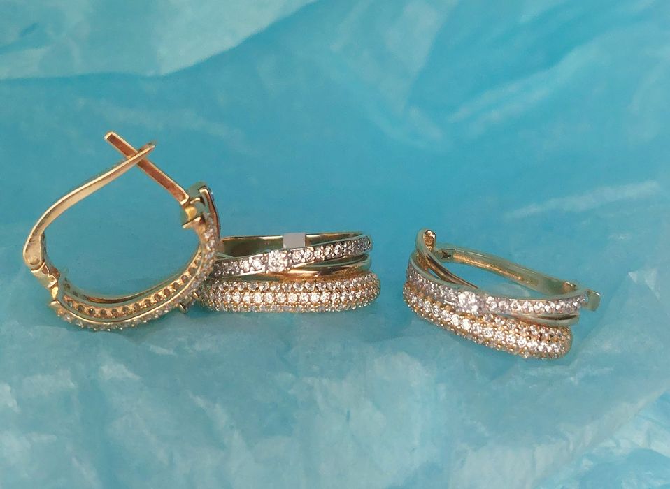 Продам Итальянский золотой комплект серьги и кольцо