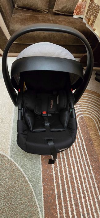 Продавам бебешко столче за кола