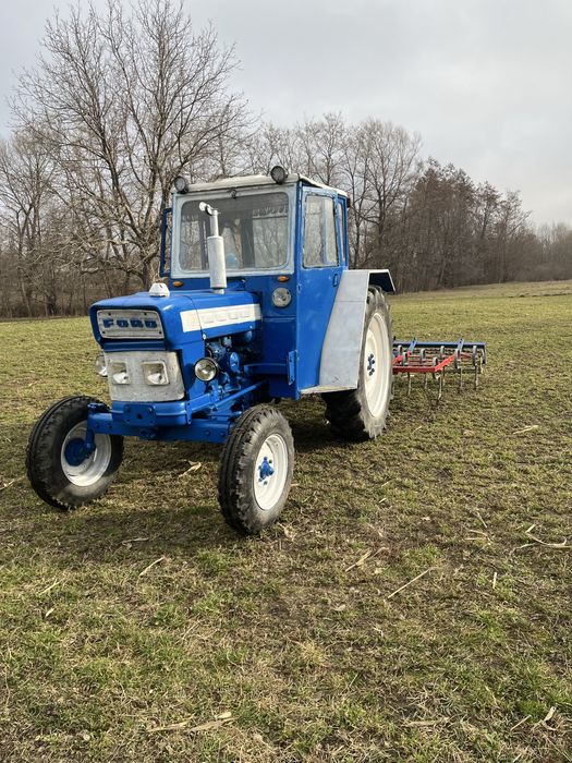 Tractor ford 4000