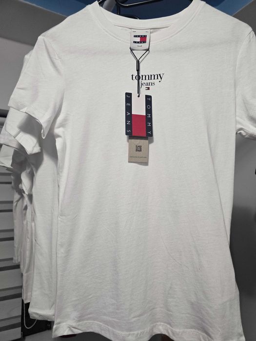 Tommy Hilfiger , Ralph Lauren etc.