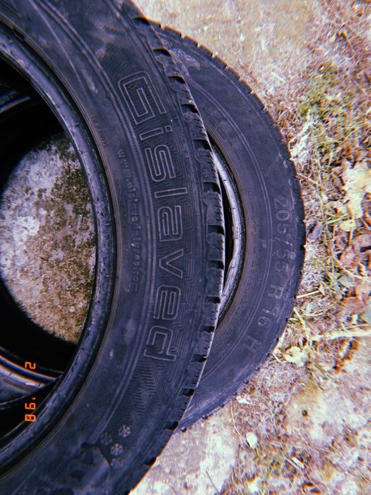 Продавам 2бр. зимни Gislaved 205/55/R16