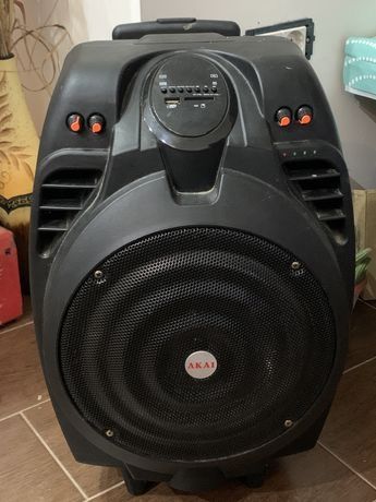 Boxa Akai X10 activa portabila bluetooth in stare perfecta.Cu proba.