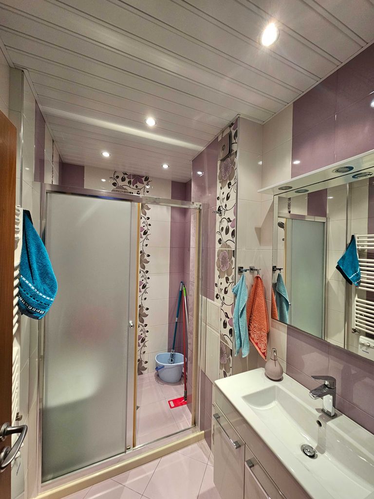 Продава се Тристаен апартамент в Горна Оряховица - 80 кв.м за 1350 €/кв.м - Снимка #8