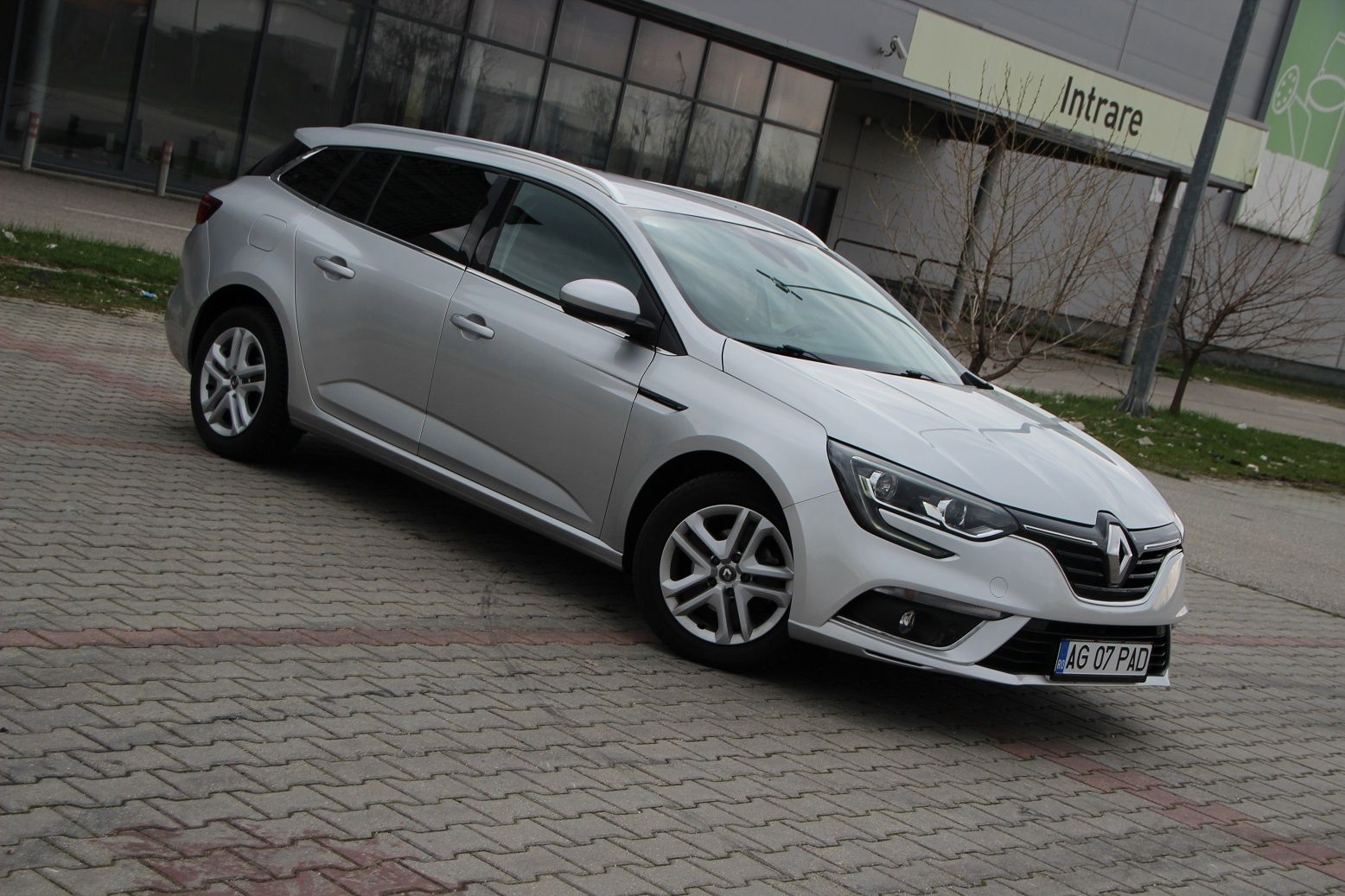 Vind Megane 4 unic proprietar