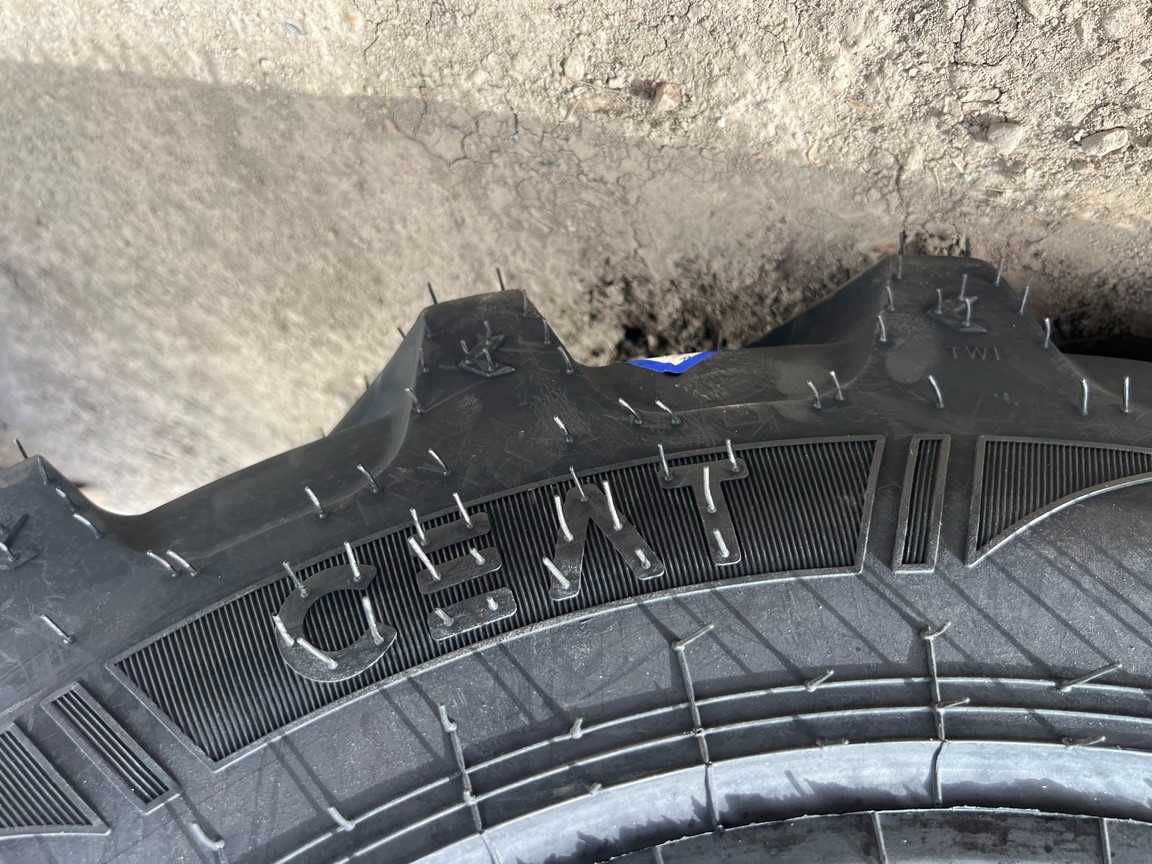 Cauciucuri noi radiale 250/85R20 pentru tractor fata marca CEAT