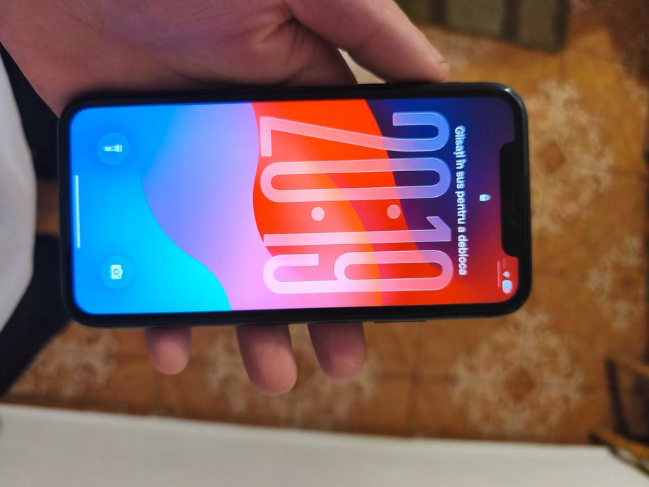 iPhone 11 aproape nou