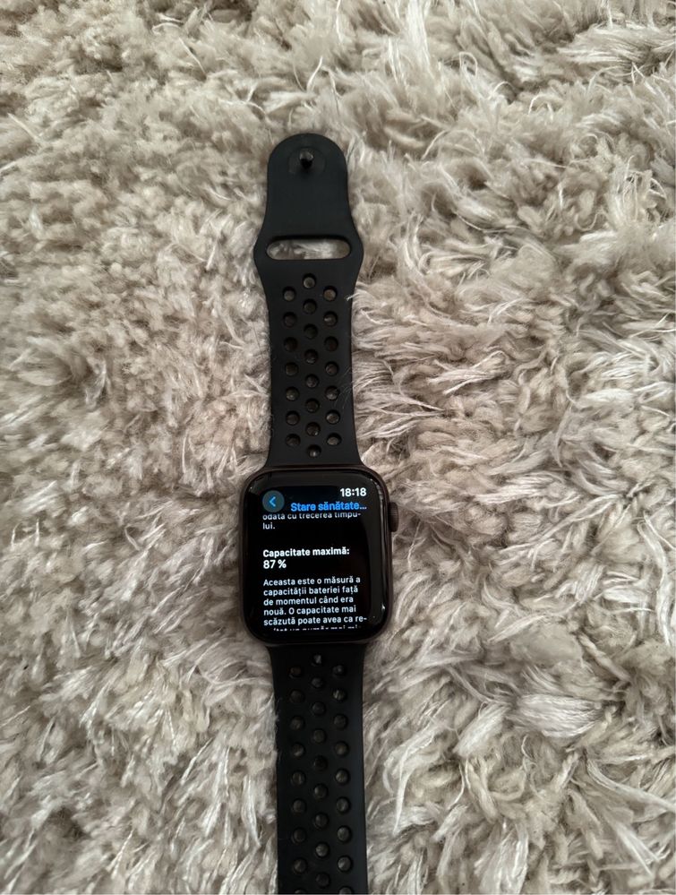 Apple Watch Series 5 44mm Space Gray