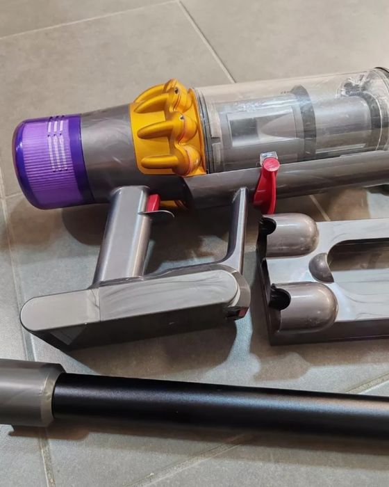Aspirator Dyson V15