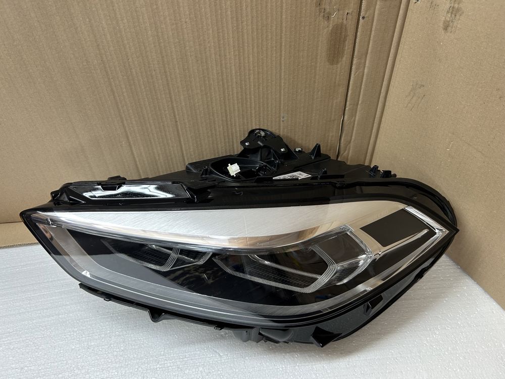 Far bmw F40 seria 1 full led 2019-2022 stanga