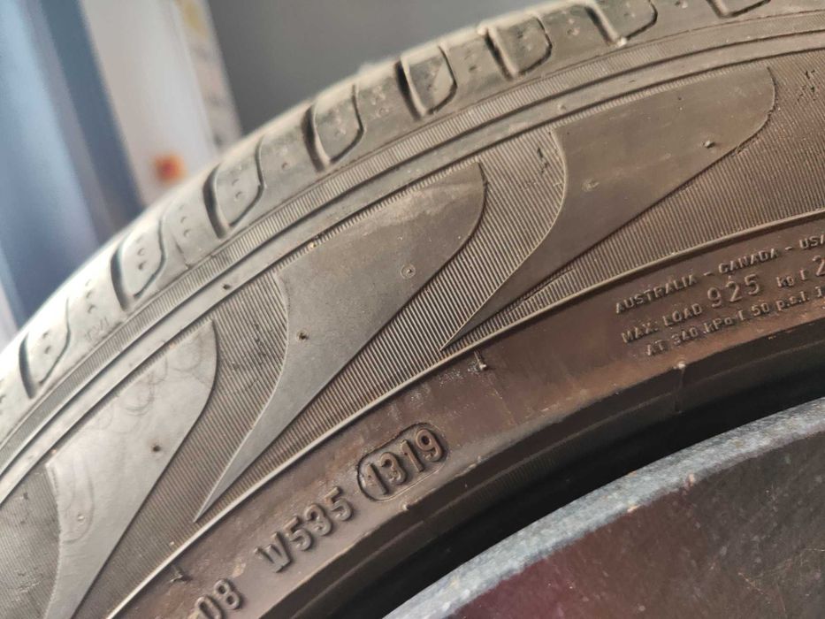 4бр. летни гуми 235/55/19 Pirelli