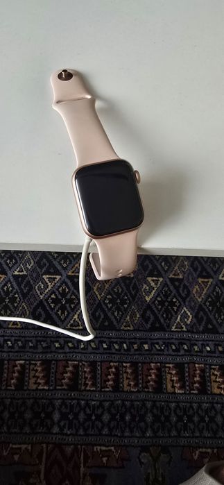 Apple watch 4 серия 40 мм. Оригинал