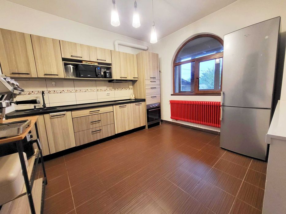 Casa - Vila Individuala in Domnesti, Central, 270 mp, teren 402 mp