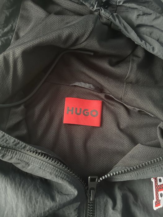 Яке Hugo като ново