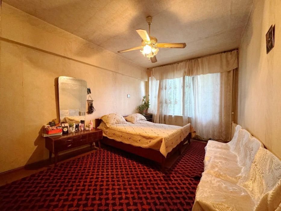 Продаётся 3-комнатная квартира с шикарной локацией.