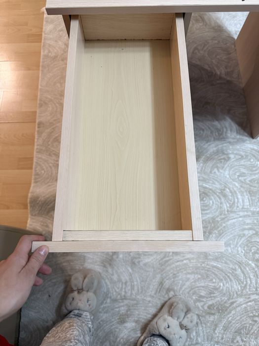 Продам компьютерный / рабочий стол и табурет к нему