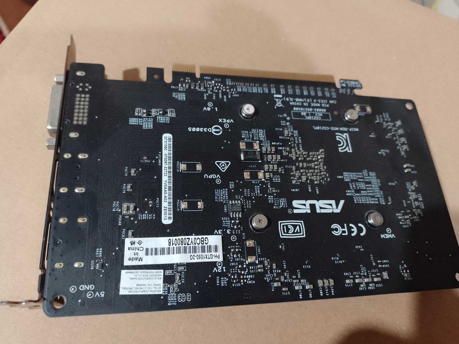 Видео карта Asus и Gigabyte 2GB