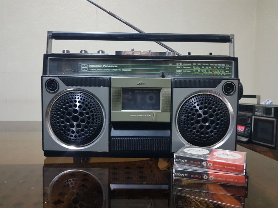 National Panasonic магнитола сотилади