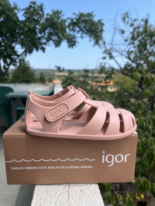 Сандали Igor номер 25 за момиче