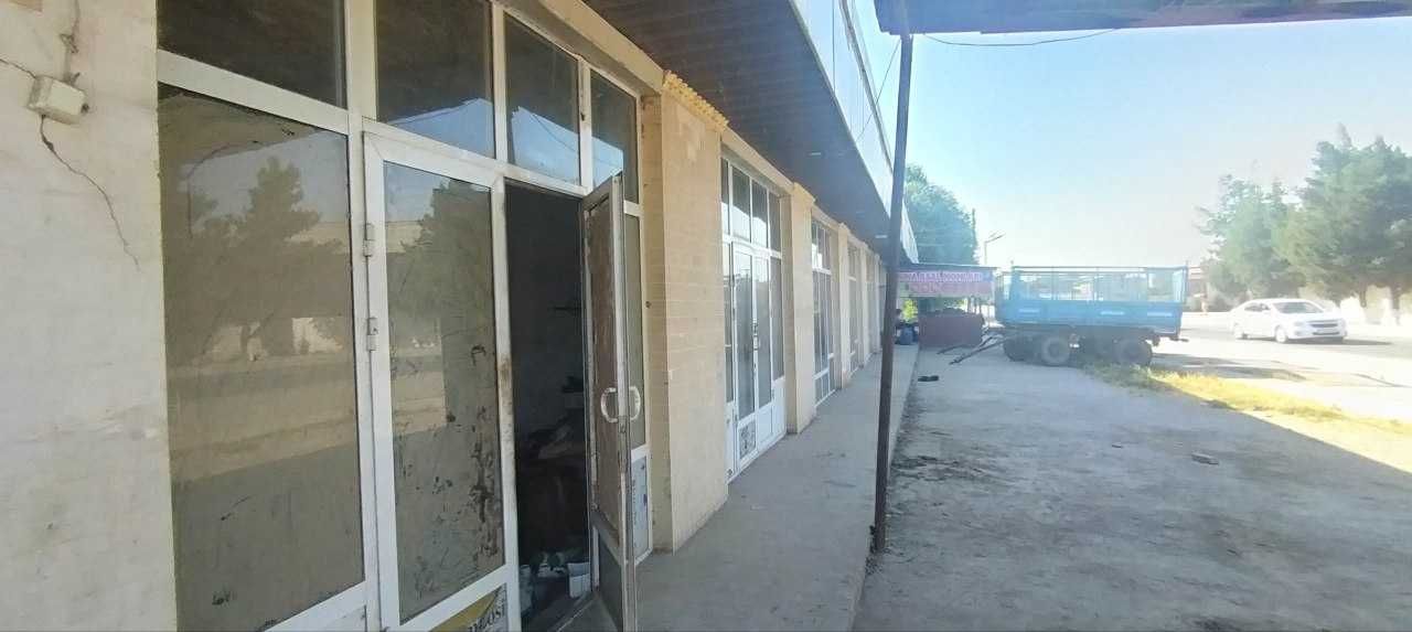 Uzun tumanida Savdo va xizmat ko`rsatish binosi sotiladi
