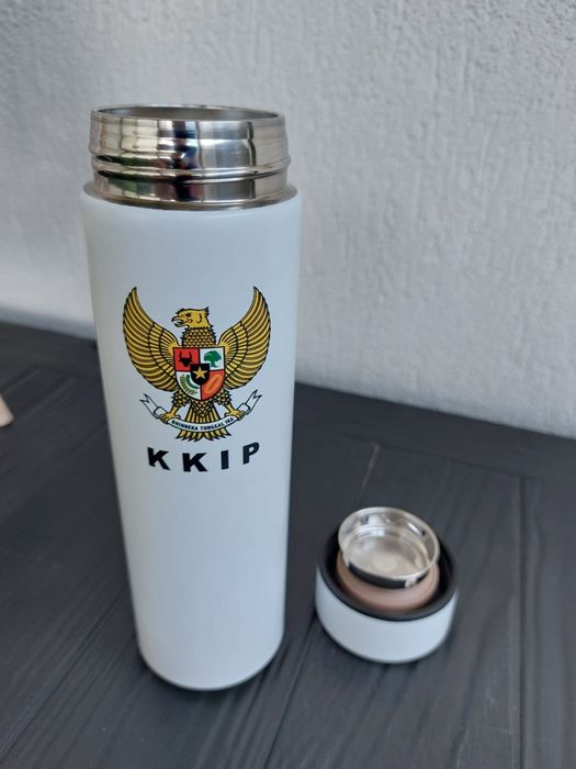 Idei de cadouri, termos, vase ceraice sosuri