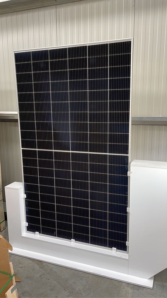 Panou solar fotovoltaic 600W Canadian Solar
