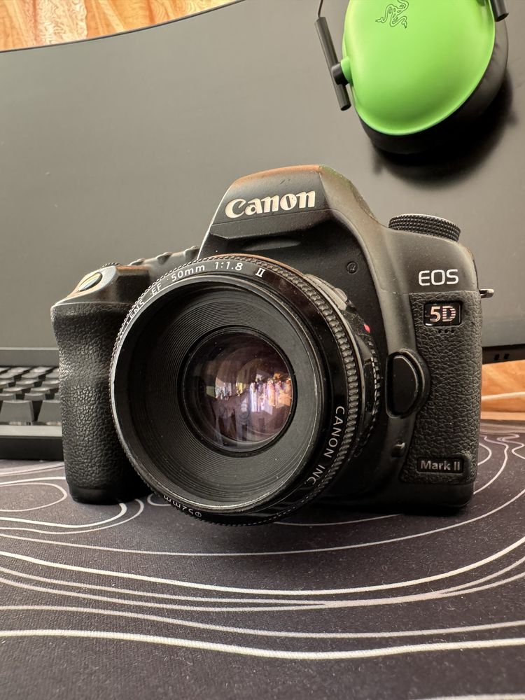 Canon 5D mark 2 50mm 1.8