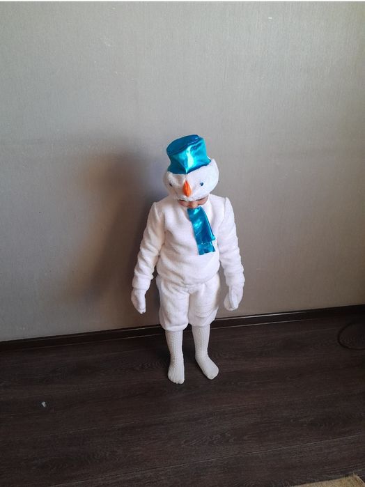 Распродажа новогодних костюмов! Костюм Снеговика.