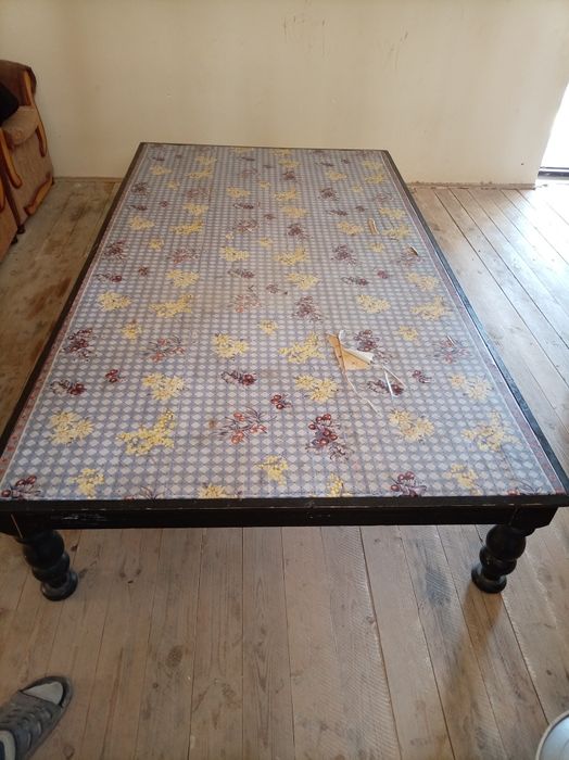 Хон сотилади 1.13*2.04 тез Арзон сотилади.