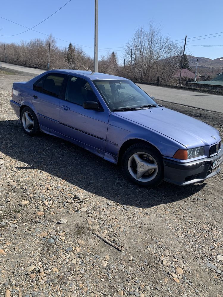 Продам BMW 320