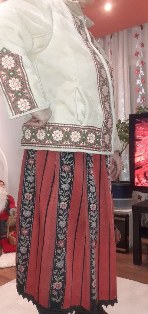 Cojoc ,costum popular tradițional