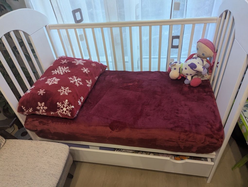 Детско легло с шкафчета