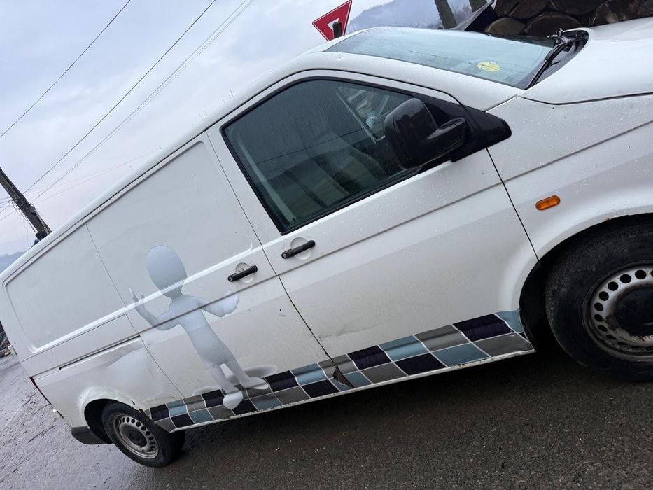 Se vinde VW T5 3 locuri
