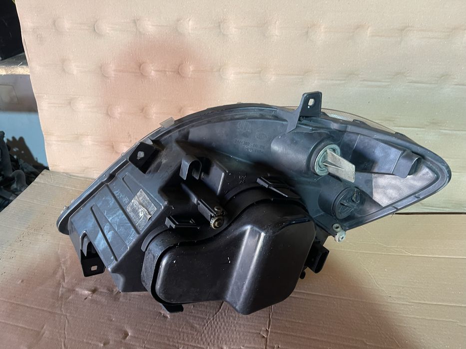 Far dreapta Mercedes Sprinter 906 2006-2013 cod A9068200461