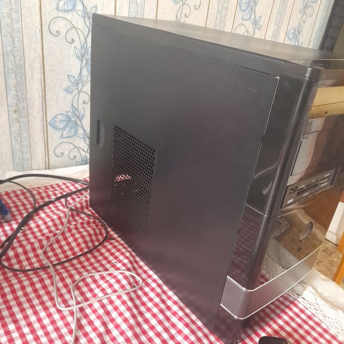 Комп офисный с монитором вга или обмен на ноутбук