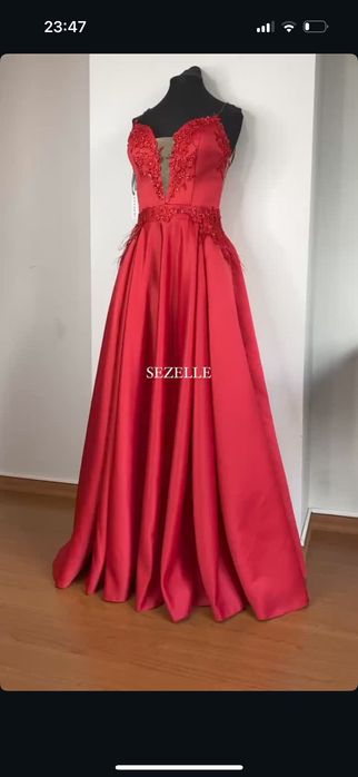 Червена официална рокля Sezelle