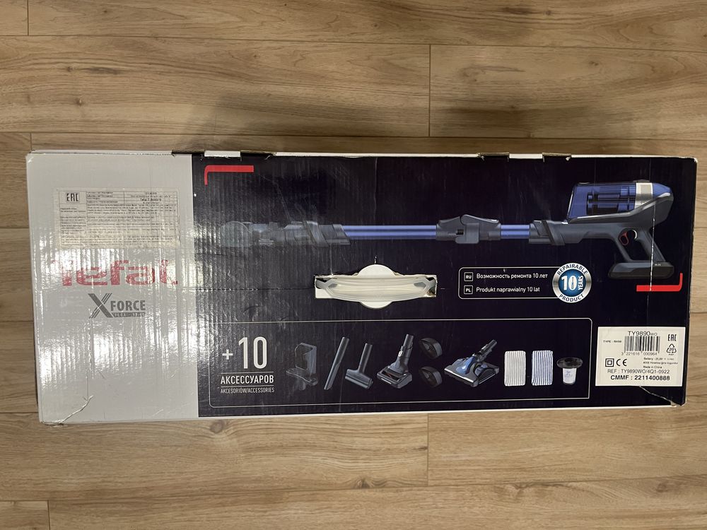 Пылесос Tefal x-force flex для влажной и сухой уборки.
